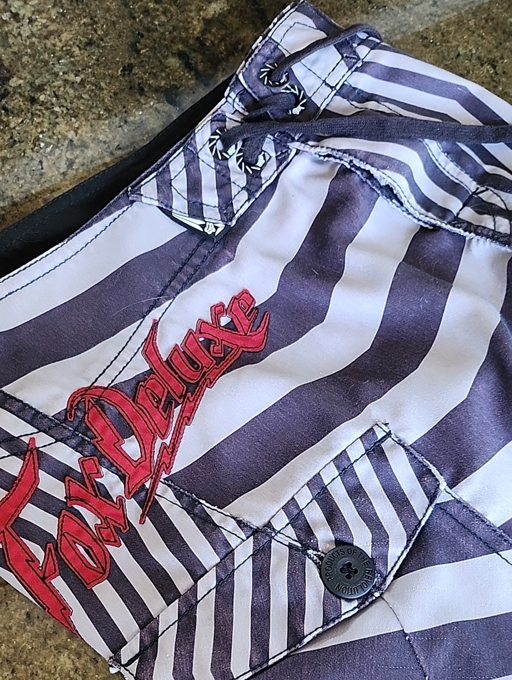 Fox Racing Deluxe Board Shorts Swim Trunks with Embroidered Logos - Youth 10 - Picture 9 of 9